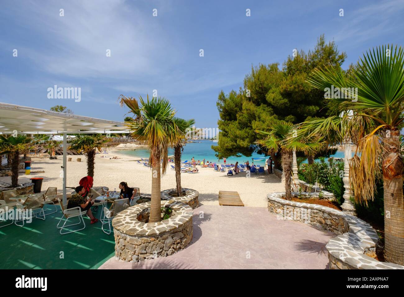 Spiaggia di Ksamil, Butrinto National Park, vicino Saranda, Sarandë, Mar Ionio, Qark Vlora Albania Foto Stock