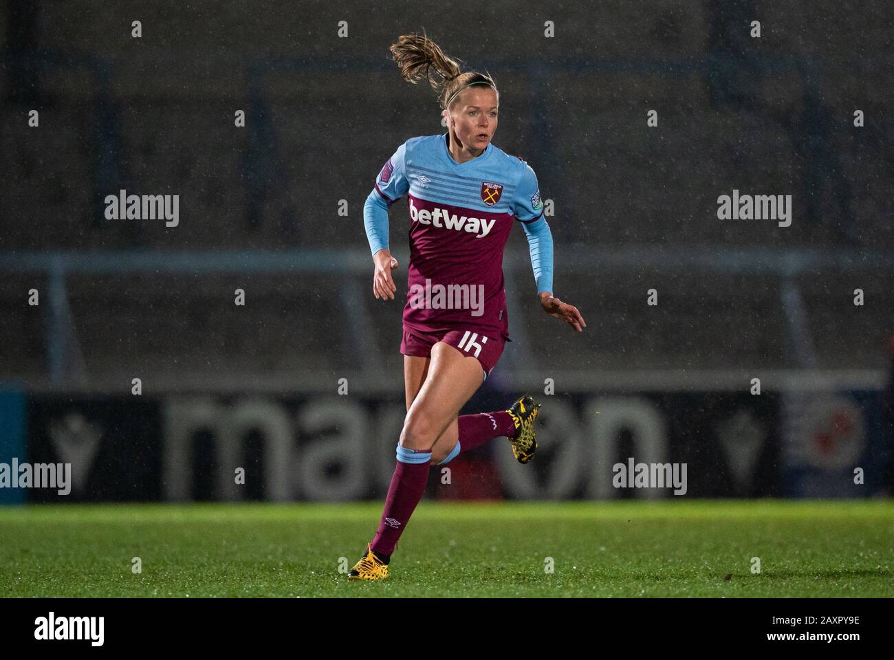 High Wycombe, Regno Unito. 12th Feb, 2020. Ruesha Littlejohn of West Ham United FC Women durante la partita FAWSL tra Reading Women e West Ham United Women a Adams Park, High Wycombe, Inghilterra, il 12 febbraio 2020. Foto Di Andy Rowland. Credito: Prime Media Images/Alamy Live News Foto Stock High Wycombe, Regno Unito. 12th Feb, 2020. Ruesha Littlejohn of West Ham United FC Women durante la partita FAWSL tra Reading Women e West Ham United Women a Adams Park, High Wycombe, Inghilterra, il 12 febbraio 2020. Foto Di Andy Rowland. Credito: Prime Media Images/Alamy Live News Foto Stock