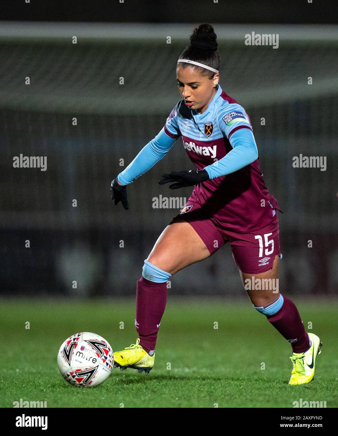High Wycombe, Regno Unito. 12th Feb, 2020. Jacynta Galabadaarachchi of West Ham United FC Women durante la partita FAWSL tra Reading Women e West Ham United Women a Adams Park, High Wycombe, Inghilterra, il 12 febbraio 2020. Foto Di Andy Rowland. Credito: Prime Media Images/Alamy Live News Foto Stock High Wycombe, Regno Unito. 12th Feb, 2020. Jacynta Galabadaarachchi of West Ham United FC Women durante la partita FAWSL tra Reading Women e West Ham United Women a Adams Park, High Wycombe, Inghilterra, il 12 febbraio 2020. Foto Di Andy Rowland. Credito: Prime Media Images/Alamy Live News Foto Stock