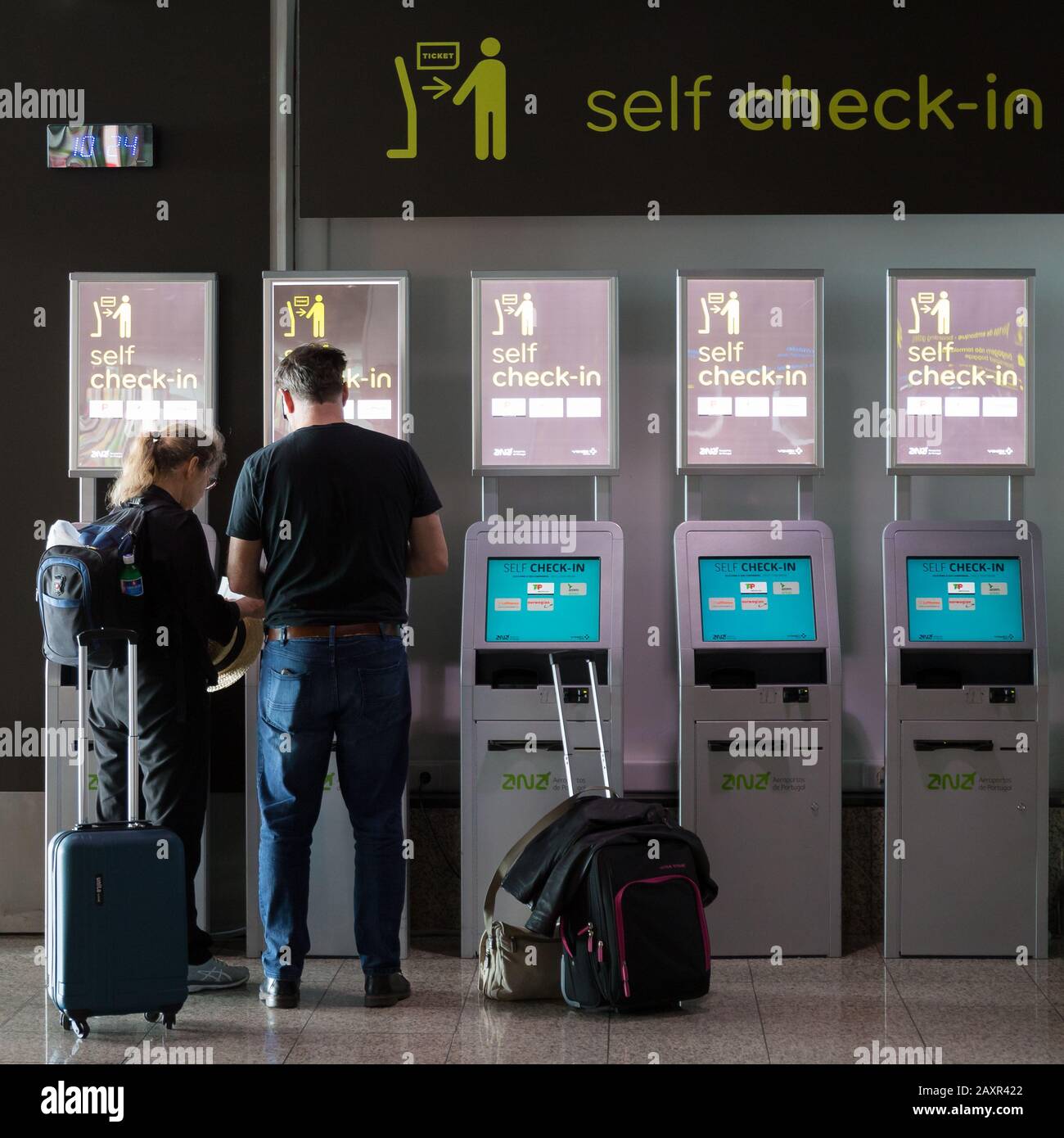 Cristiano ronaldo international airport immagini e fotografie stock ad alta  risoluzione - Alamy