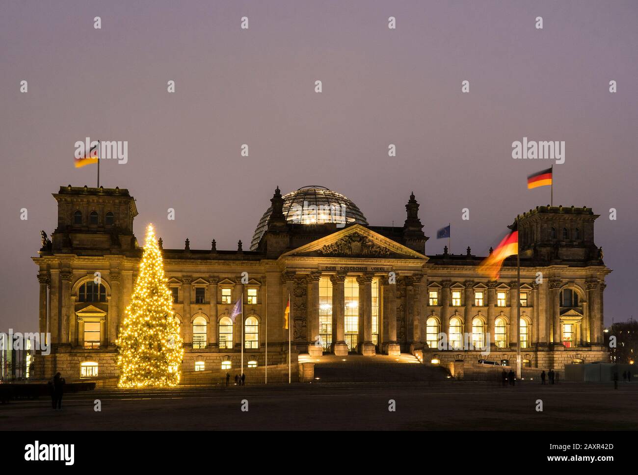Albero di natale al muro di berlino immagini e fotografie stock ad alta