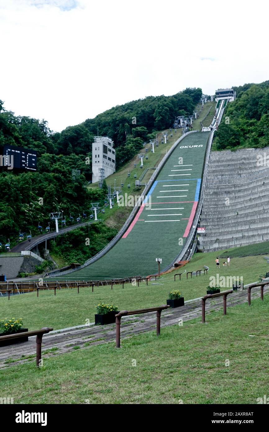 Mt. L'Okura Jump Stadium è un luogo per il salto con gli sci che ha ospitato una serie di eventi sportivi invernali, tra cui le Olimpiadi invernali del 1972. Foto Stock