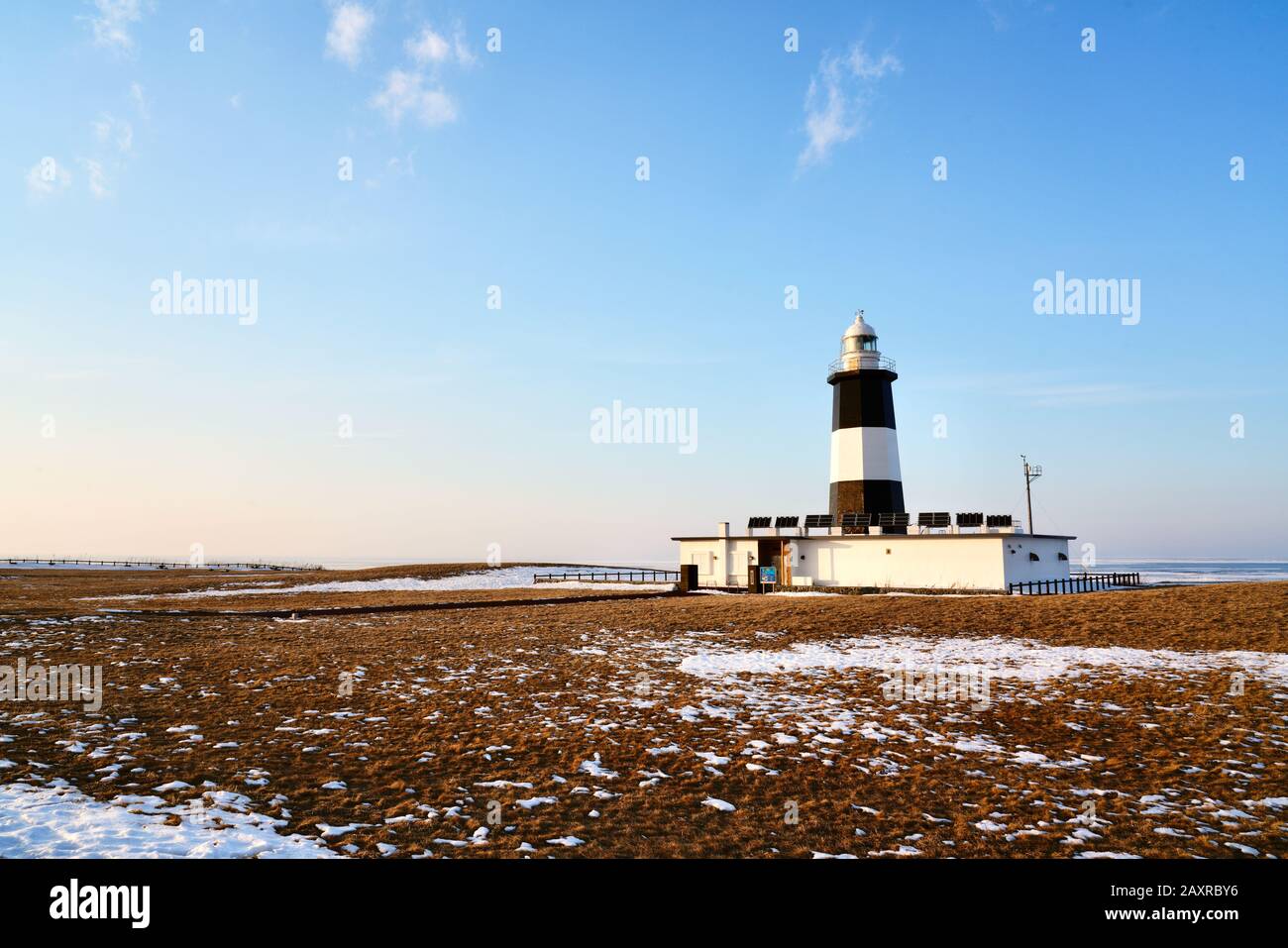 Faro di Notoromisaki a Cape Notoro in inverno, Abashiri, Hokkaido, Giappone Foto Stock