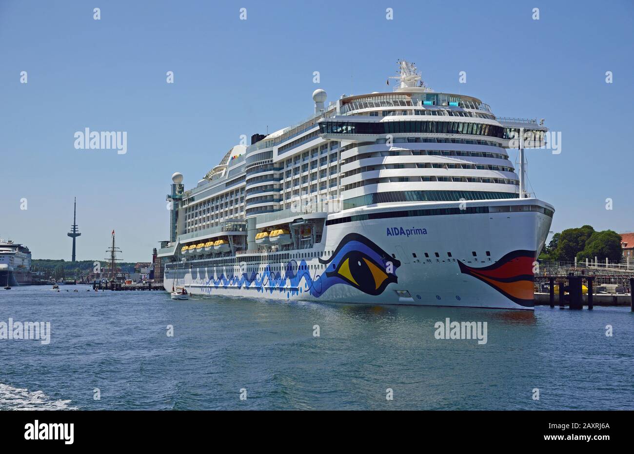 Europa, Germania, Schleswig Holstein, Kiel, Mar Baltico, porto, nave passeggeri AIDAprima in banchina, Foto Stock