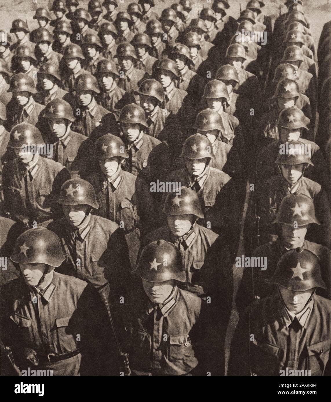 Esercito Rosso. Dal libro di propaganda sovietico del 1937. Foto Stock