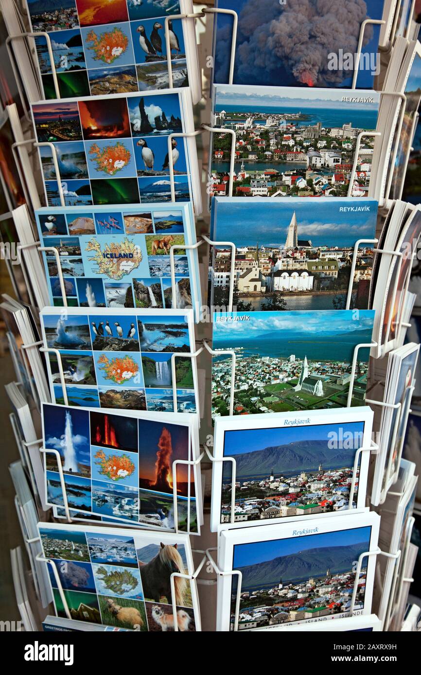 Souvenir, cartoline, esposizione, Islanda, Europa Foto Stock