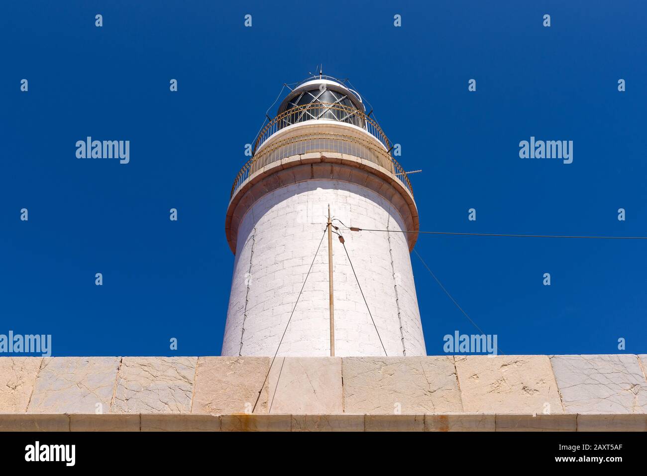 Faro di Cap de Formentor sulla costa nord di Maiorca, Isole Baleari, Spagna. Foto Stock