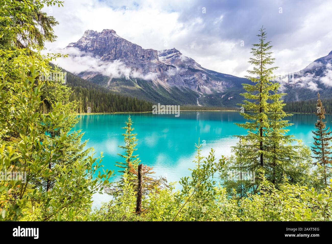 Il Lago di Smeraldo, British Columbia, Canada Foto Stock