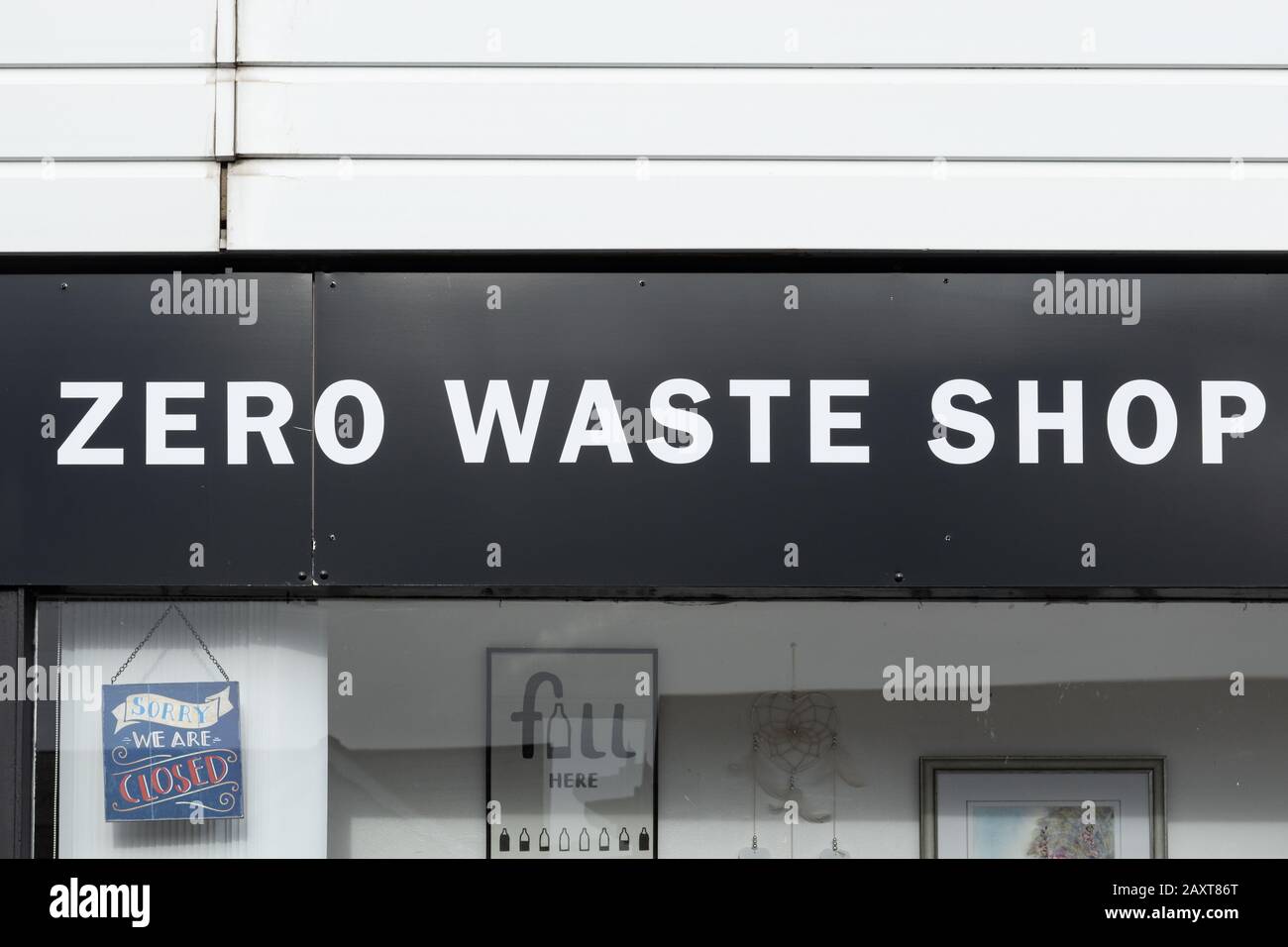 Negozio di rifiuti zero che vende prodotti sostenibili e senza plastica, Regno Unito Foto Stock