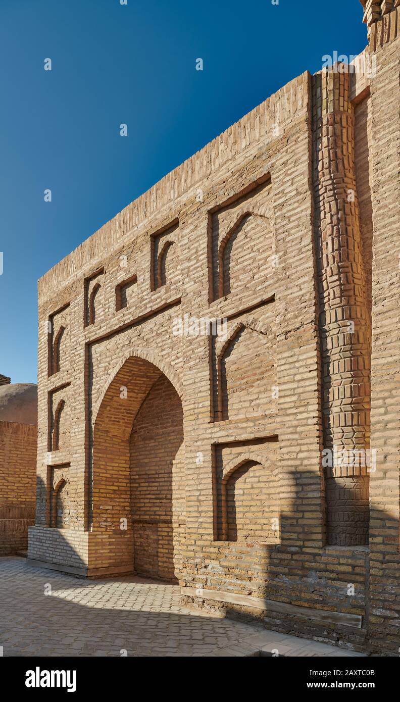 Costruzione di strutture nella città vecchia Itchan-Kala, Khiva, Uzbekistan, Asia centrale Foto Stock