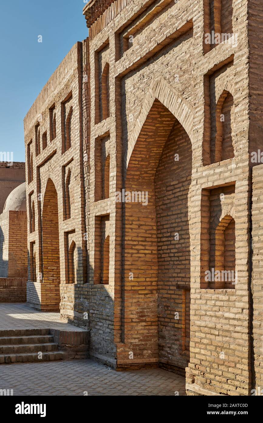 Costruzione di strutture nella città vecchia Itchan-Kala, Khiva, Uzbekistan, Asia centrale Foto Stock