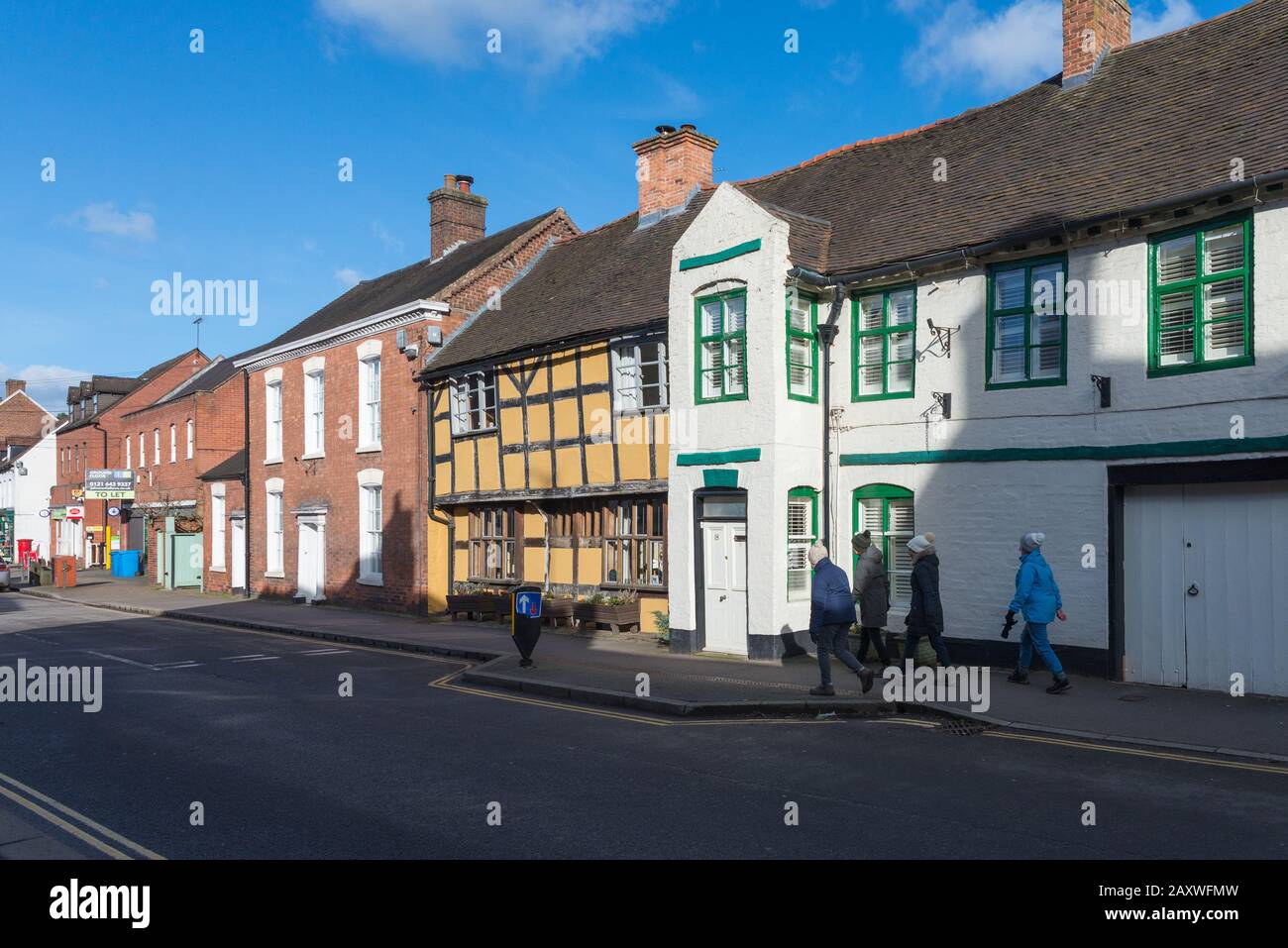 L'alta strada che attraversa il centro di Kinver, South Staffordshire Foto Stock