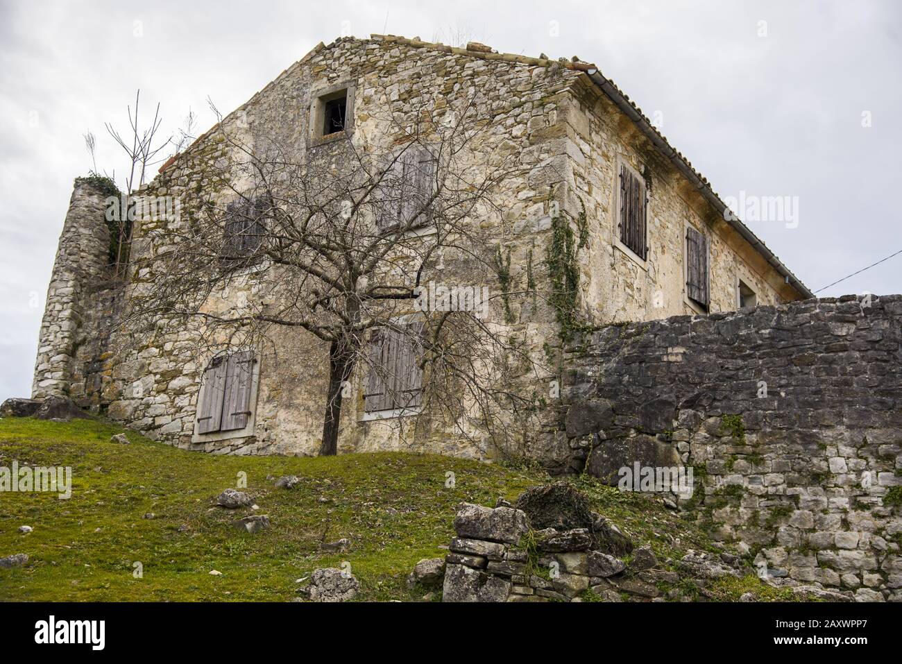 Città Vecchia Hum, Istria, Croazia. La Più Piccola Città Del Mondo Foto Stock