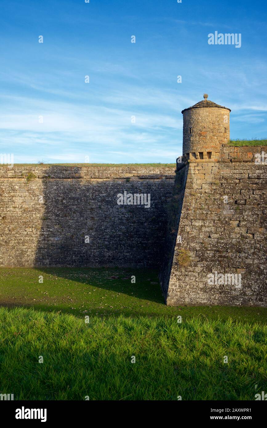 Vista esterna del Castello di Ciudadela nella città di Jaca, Pirenei, provincia di Huesca, Aragona in Spagna. Foto Stock