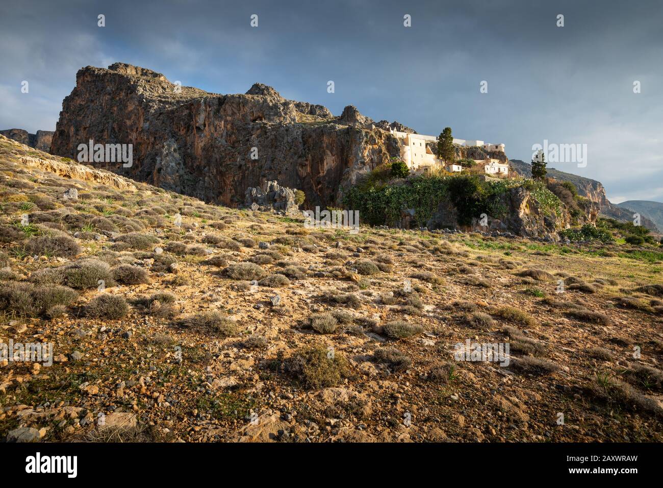 Monastero di Kapsa vicino al villaggio di Kalo Nero, nella parte meridionale di Creta. Foto Stock