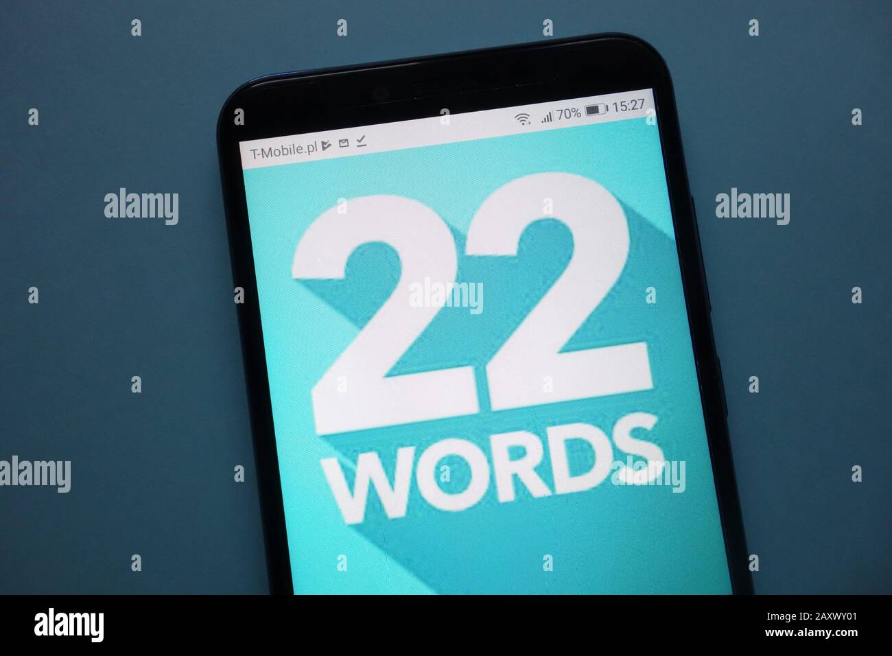 Sullo smartphone viene visualizzato il logo di 22 parole Foto Stock