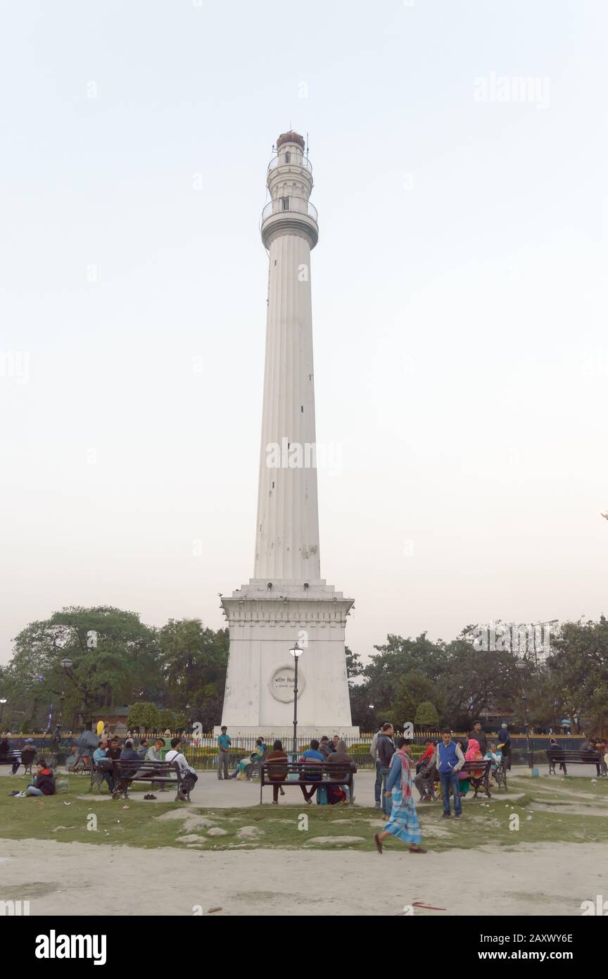 Shaheed Minar Martyrs Ochterlony Monument, famoso minareto colonna architettonica faro che rappresenta memoria British East India Company victor Foto Stock