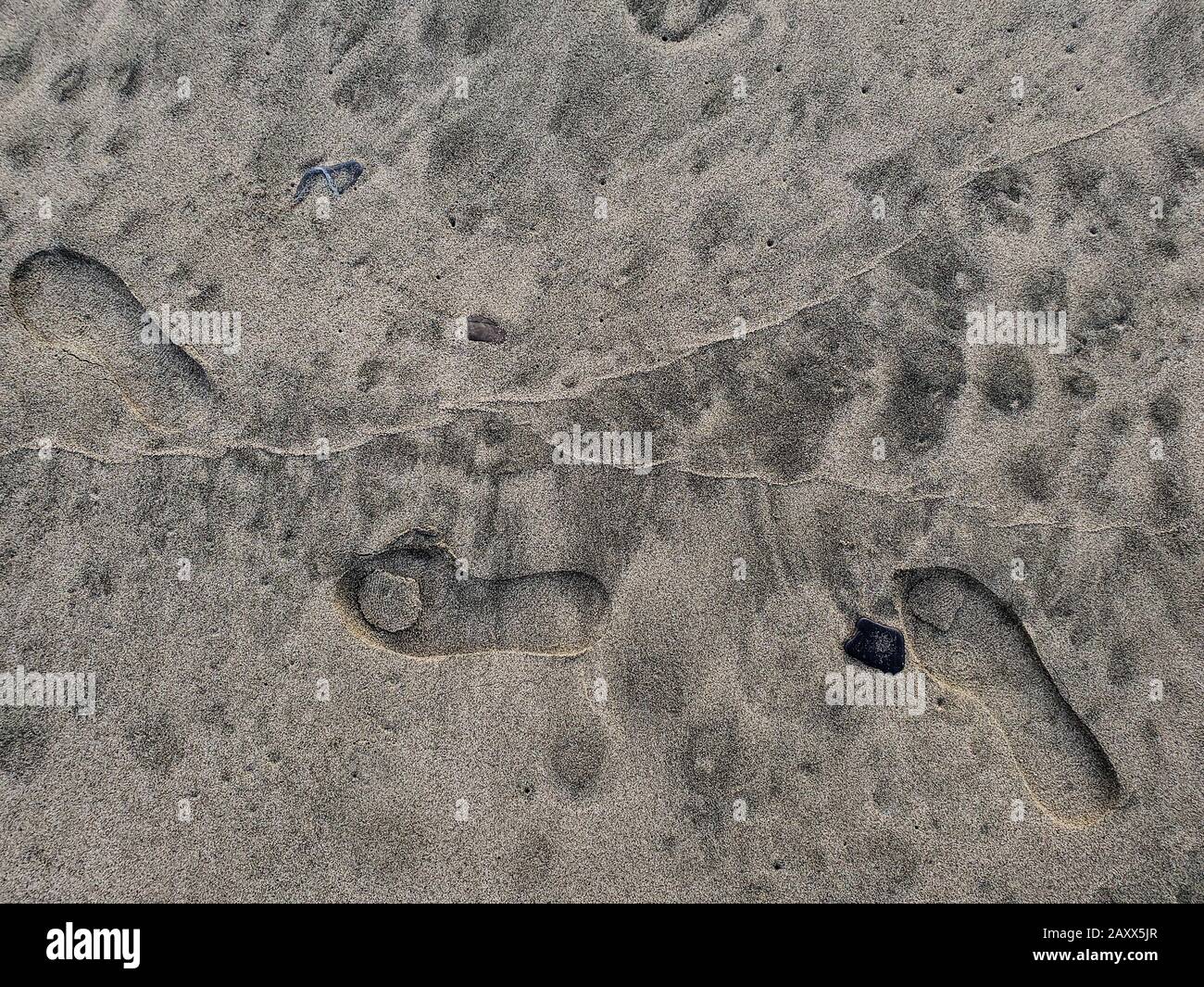 Petrolio contaminato mare sabbioso danni ecosistema spiaggia,inquinamento cilento italia Foto Stock