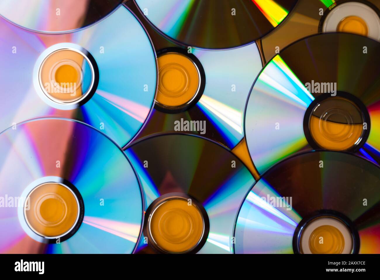 Sfondo colorato dello stack di CD Foto Stock