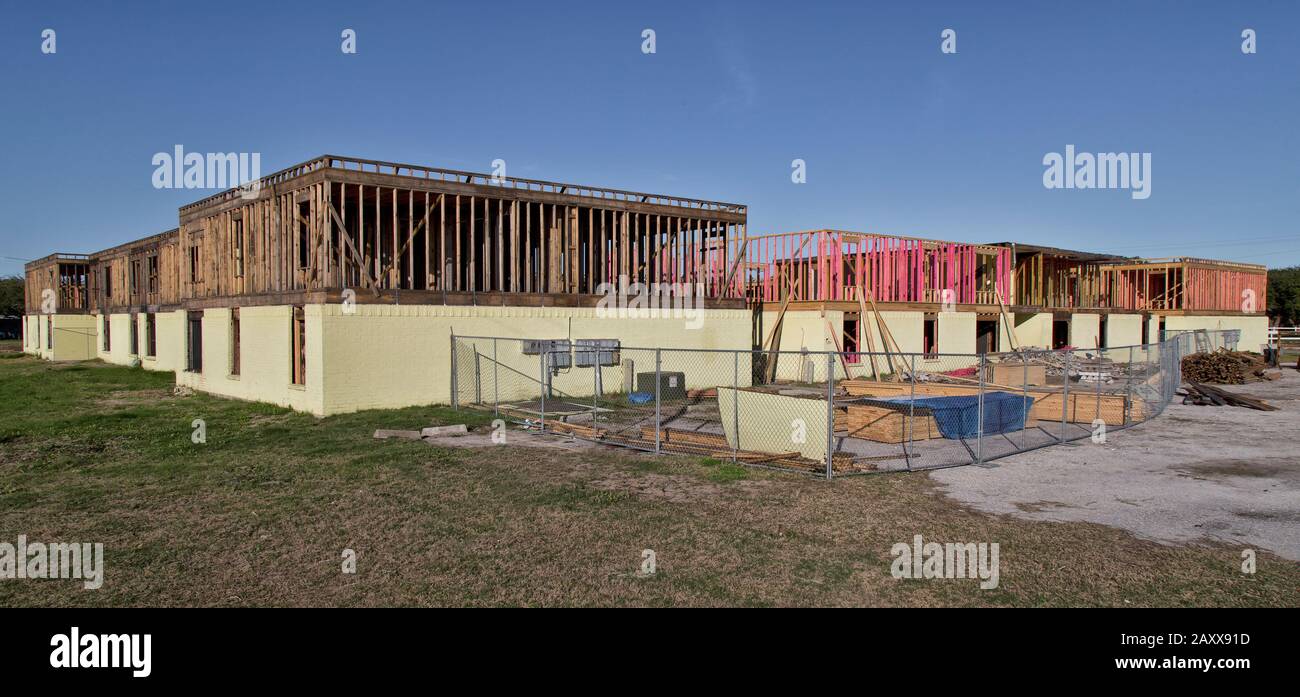 Ricostruzione a partire dall'uragano Harvey 2017, complesso di appartamenti multipli, Rockport, Texas. Foto Stock