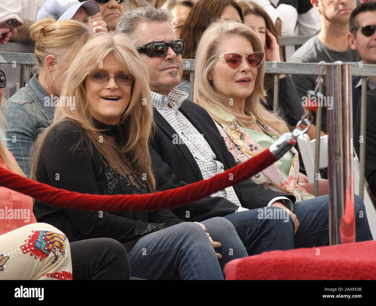 Los Angeles, Stati Uniti. 13th Feb, 2020. (L-R) Susan Olsen, Christopher Knight e Beverly D'Angelo alla Sid e Marty Krofft Star Sulla Hollywood Walk Of Fame Ceremony tenutasi di fronte a Funko a Hollywood, CA giovedì 13 febbraio 2020 (Foto di Sthanlee B. Mirador/Sipa USA) Credit: Sipa USA/Alamy Live News Foto Stock