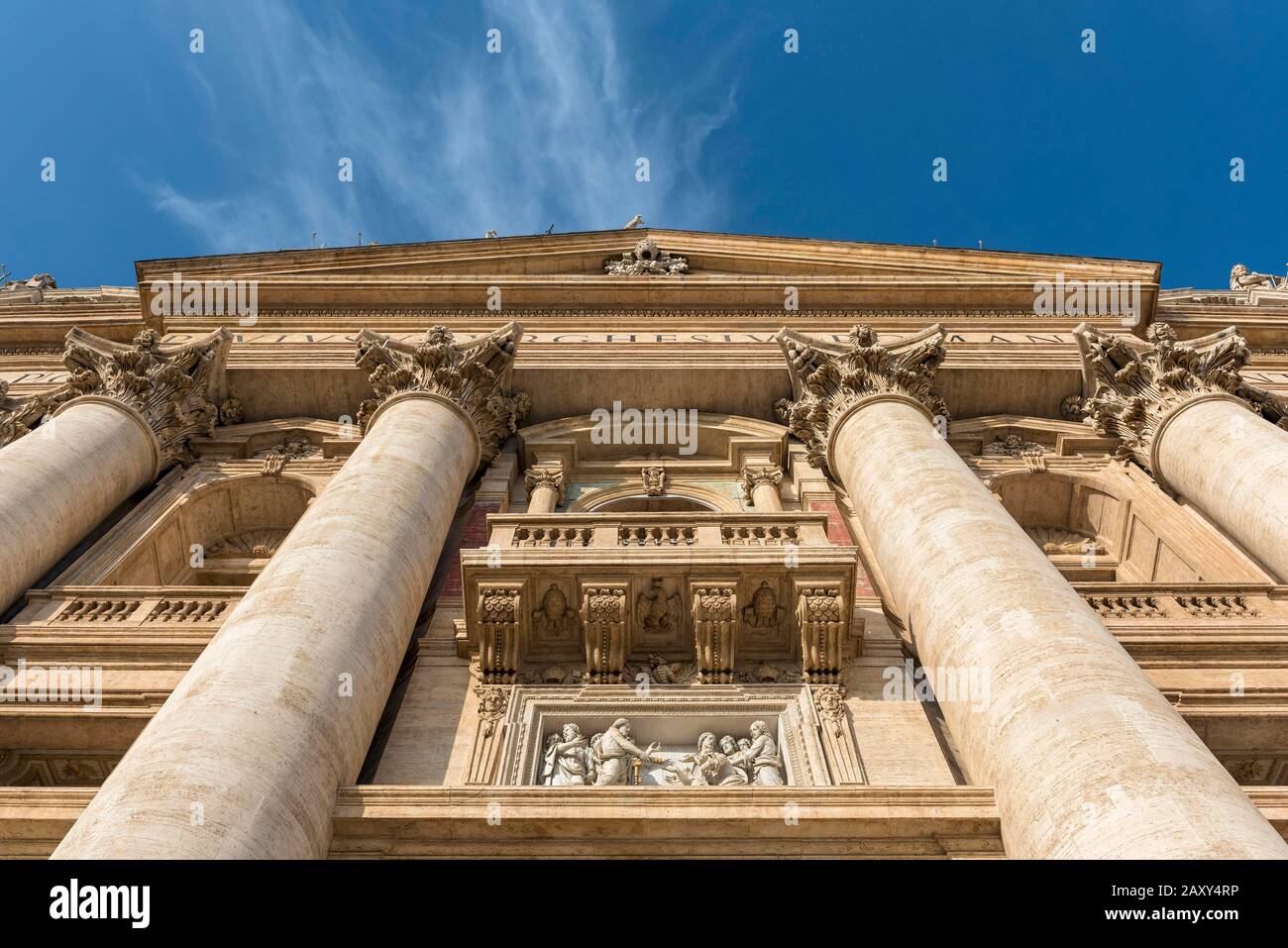 Facciata Della Basilica Di San Pietro, Piazza San Pietro, Vaticano, Roma, Italia Foto Stock