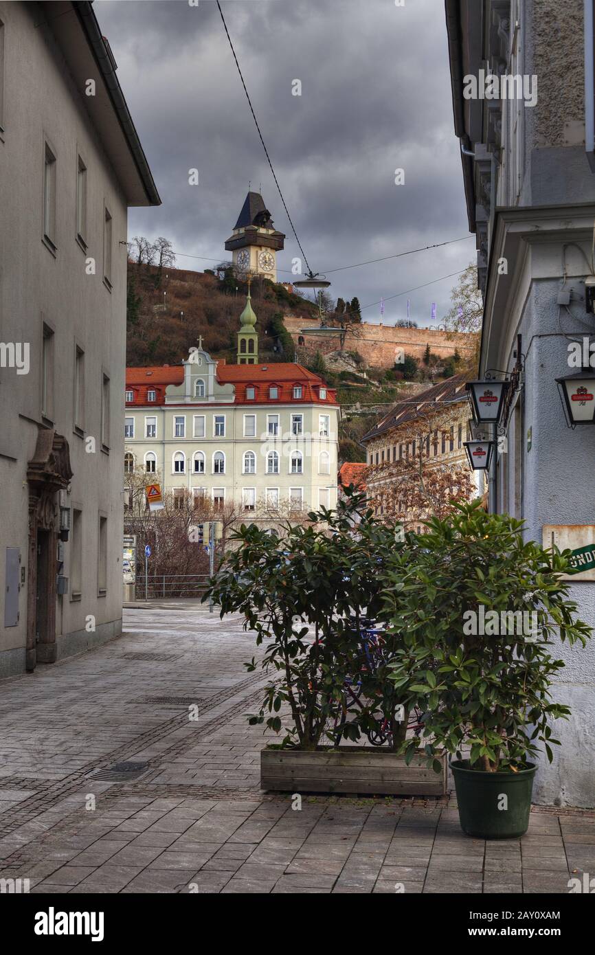 Grazer Uhrturm, Graz, Stiria, Austria, Europa / torre dell'orologio (Razer Uhrturm) a Graz, Stiria, Austria, Europa Foto Stock