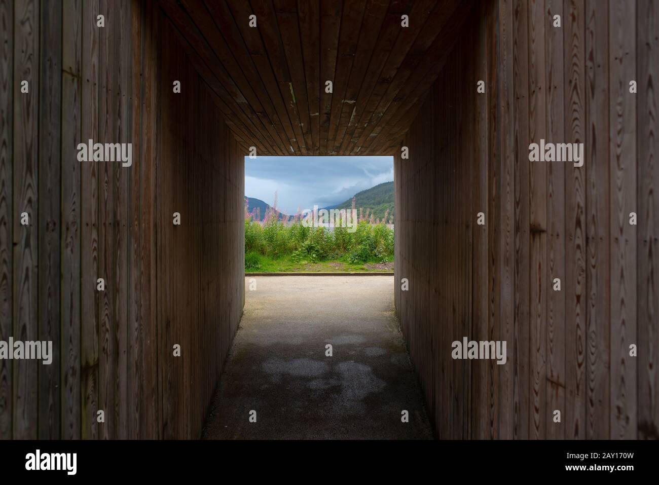 L'installazione An Ceann Mòr sulle rive del Loch Lomond a Inveruglas nell'ambito del progetto Scottish Scenic Routes. Foto Stock