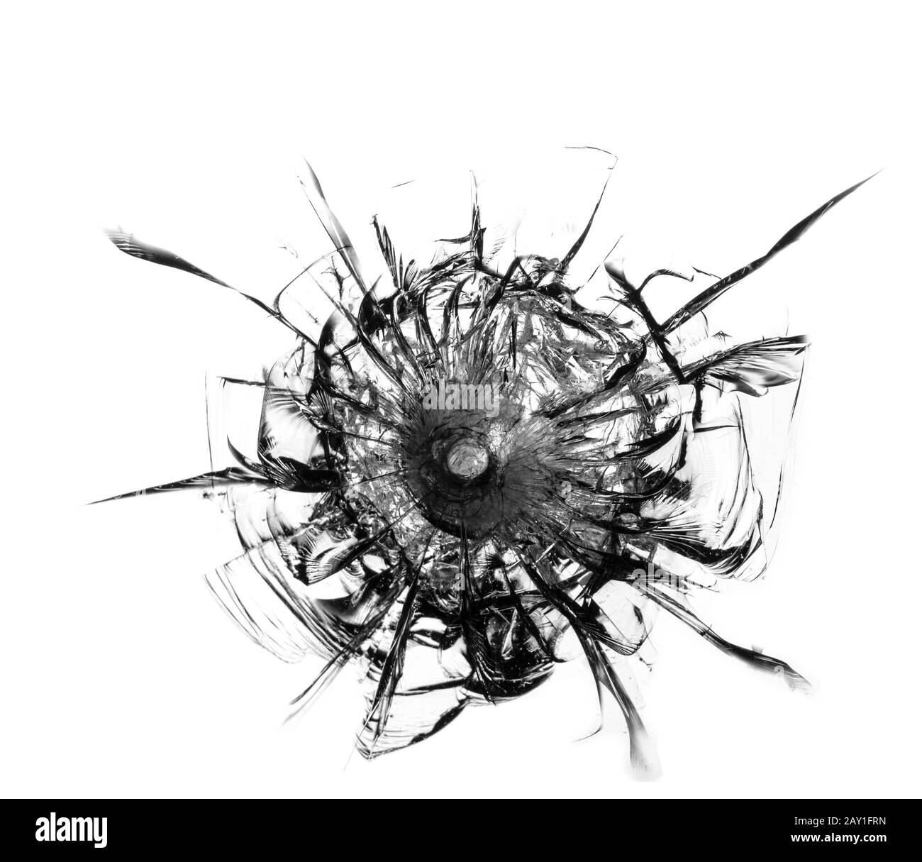 Vetro incrinato finestra rotta su sfondo bianco. Struttura del parabrezza rotto. Foto Stock