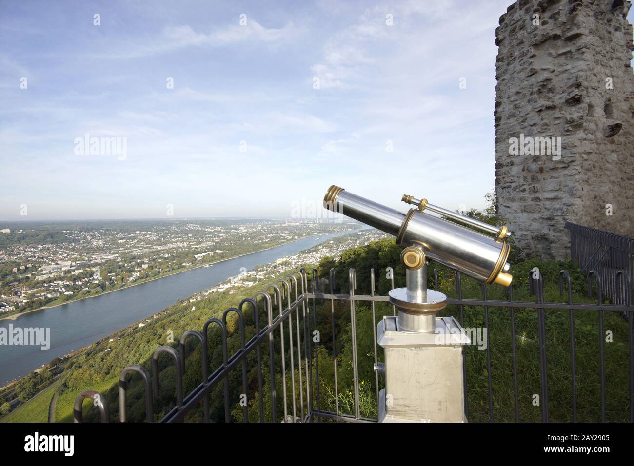 Castello-rovina Drachenfels, Siebengebirge, Koenigswin Foto Stock