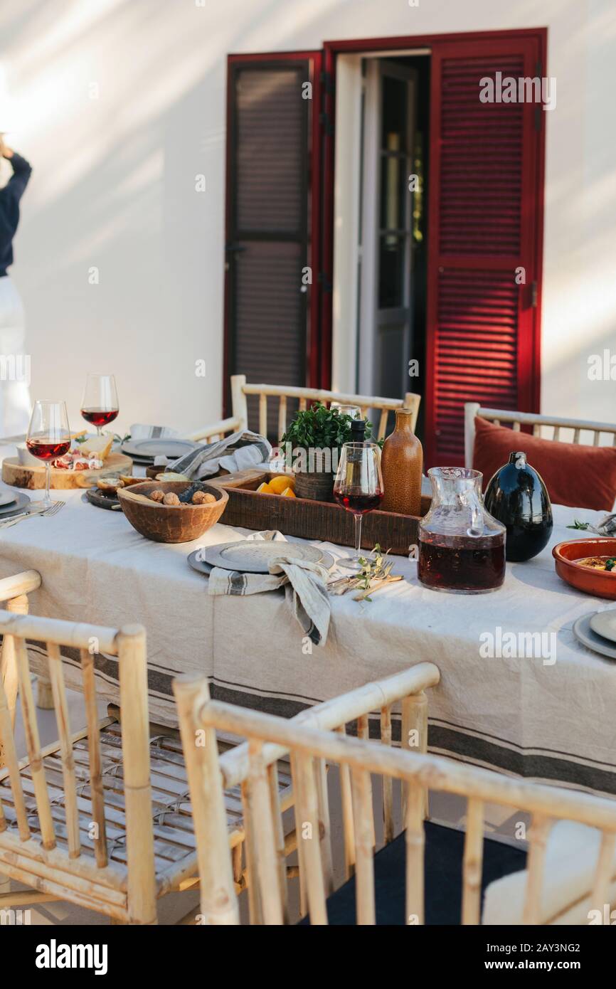 Il cibo e le bevande sul tavolo Foto Stock