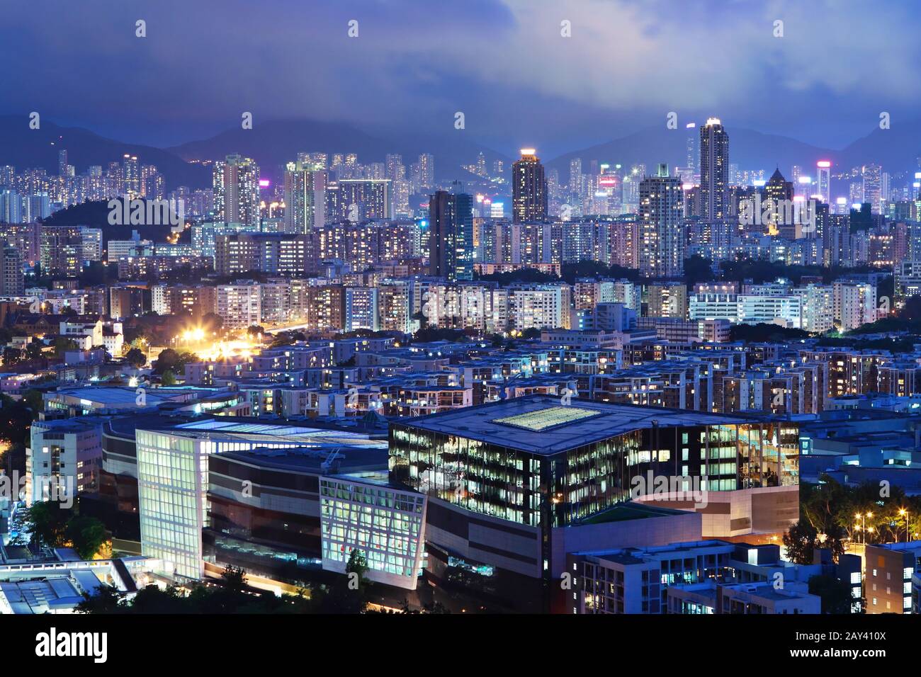 Hong Kong downtown di notte Foto Stock