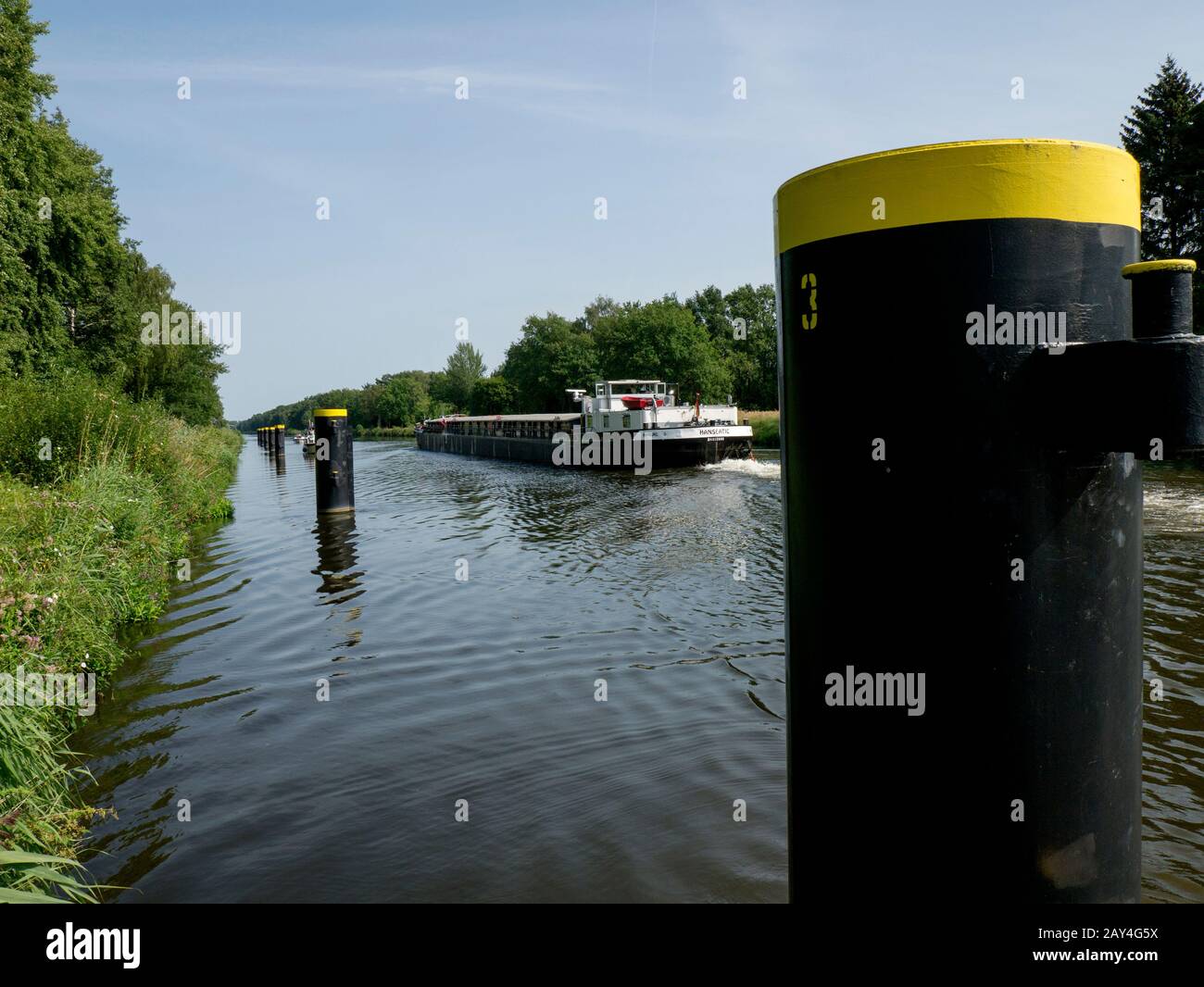 Chiatta "anseatica" sul fiume Elba-Lübeck-Kanal in navigazione verso Lübeck. Foto Stock