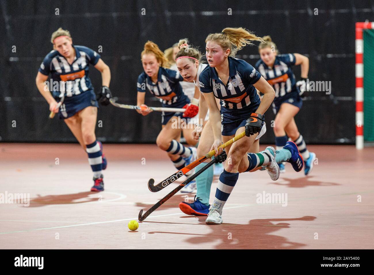 Den Haag, Paesi Bassi. 14th Feb, 2020. Den Haag, 14-02-2020, Sportcampus Zuiderpark, Den Haag, Eurohockey Indoor Club Cup Women 2020. Mascha Sterk durante il gioco hdm - Sumchanka. Credito: Pro Shots/Alamy Live News Foto Stock