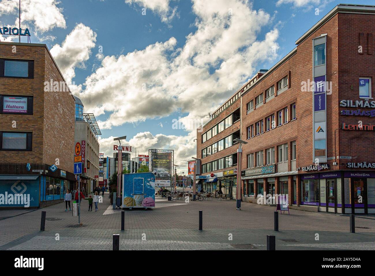 Paesaggio urbano della città di Rovaniemi nella Finlandia settentrionale Foto Stock