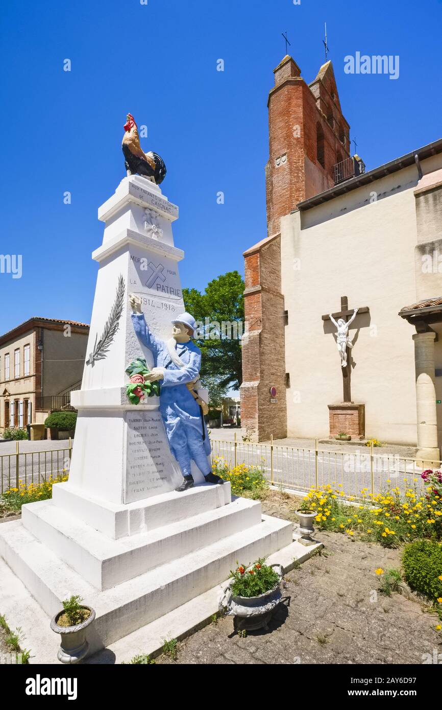 Memoriale per le vittime della Prima Guerra Mondiale, Caignac, Francia Foto Stock