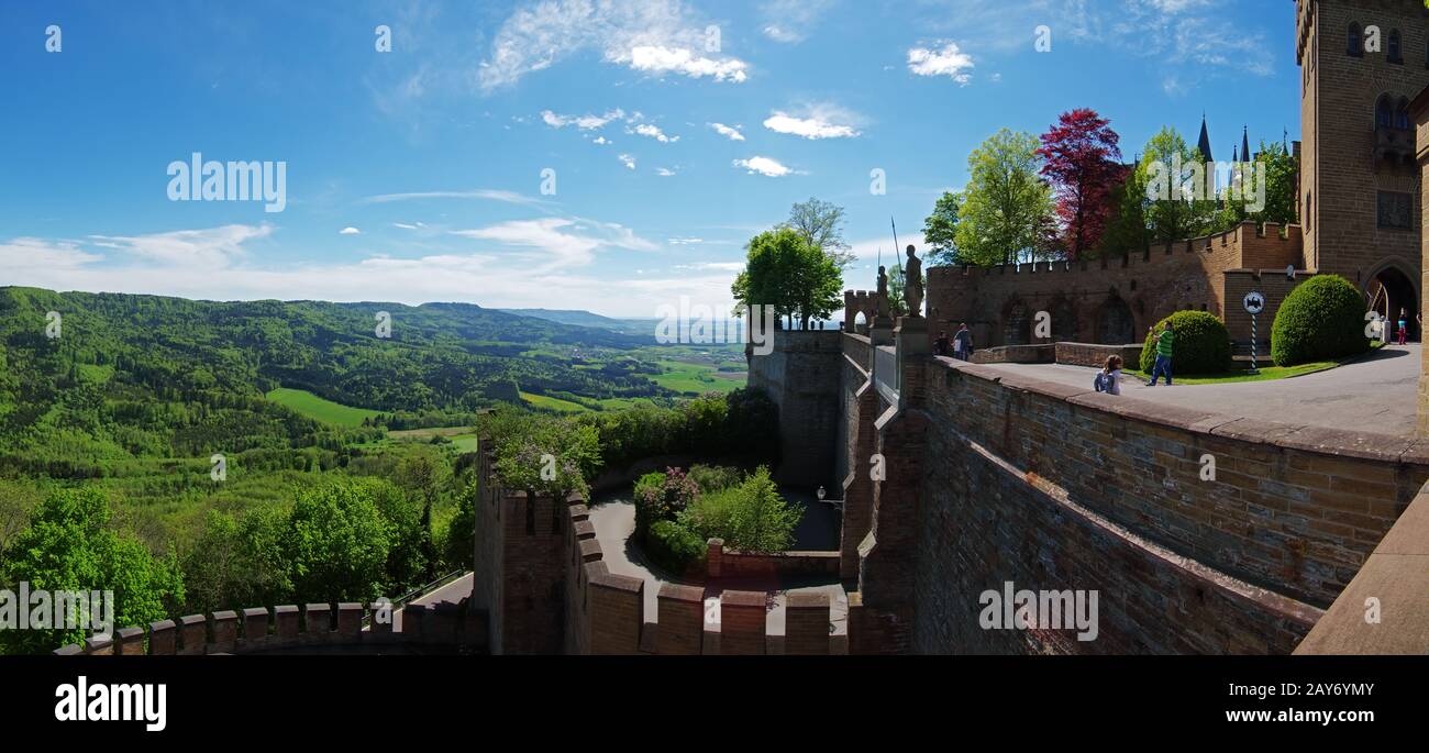 Vialetto - Zellerhorn - Torre porta - Castello Hohenzollern Foto Stock