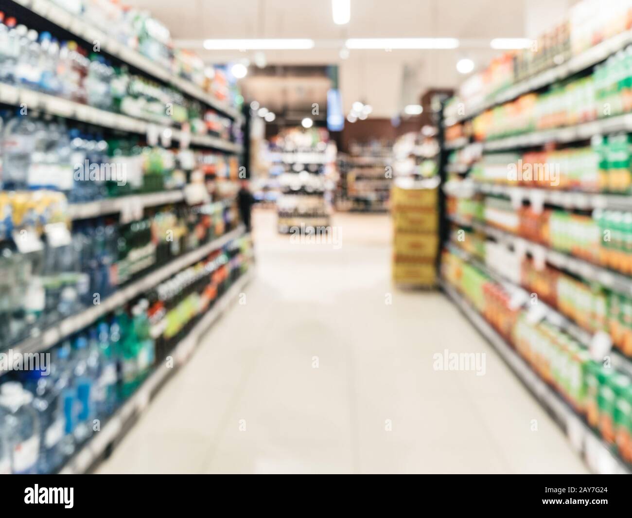 Supermercato sfocata corsia Foto Stock