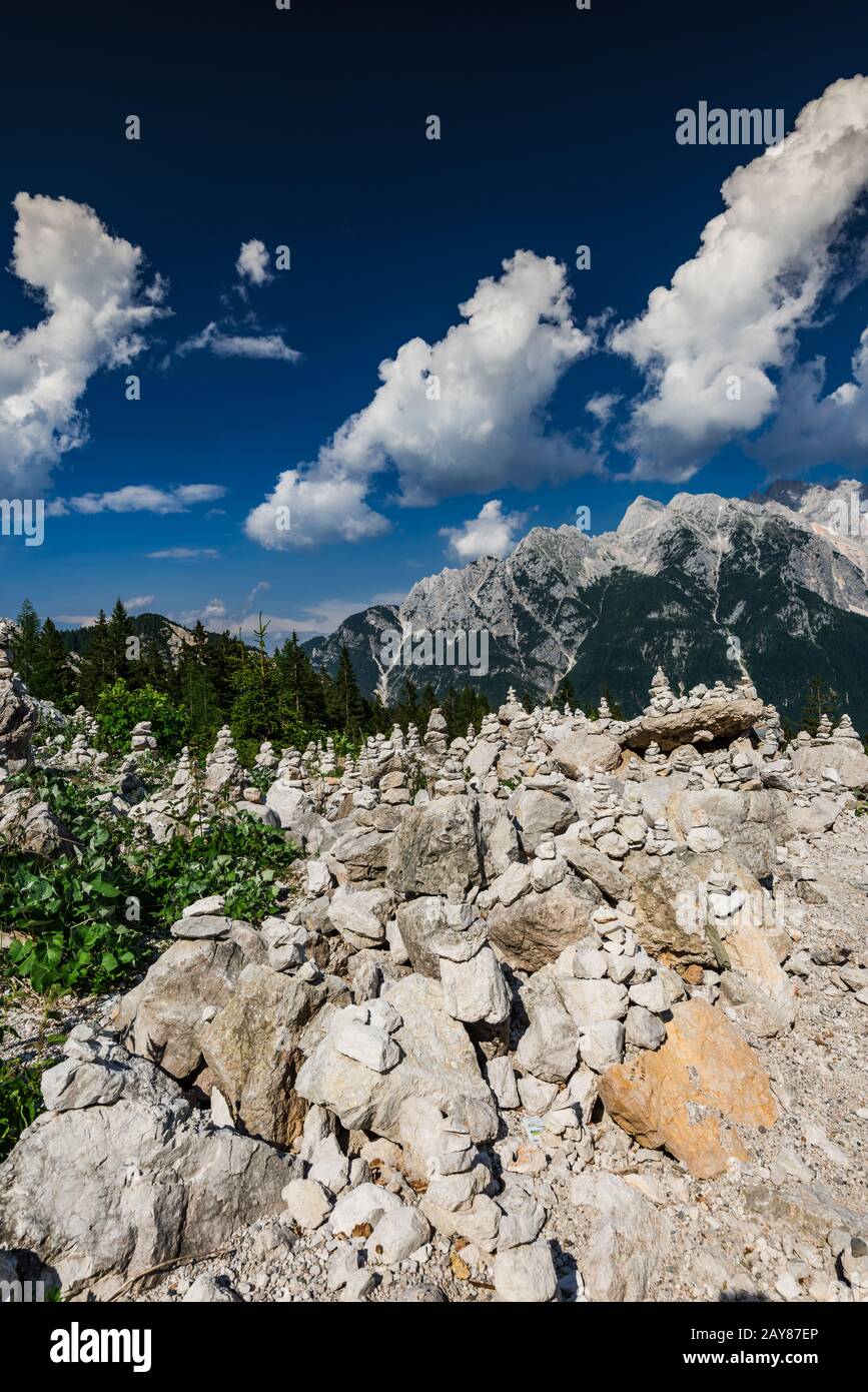 Torri di roccia Balance nel Parco del Triglav, Slovenia Foto Stock