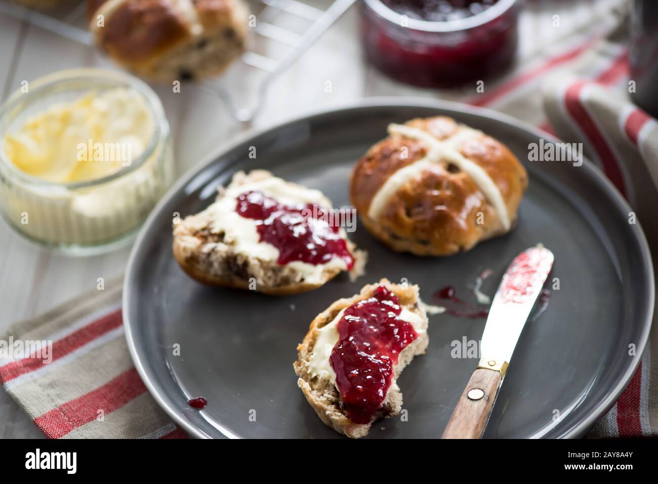Serve focaccine fatte in casa Foto Stock