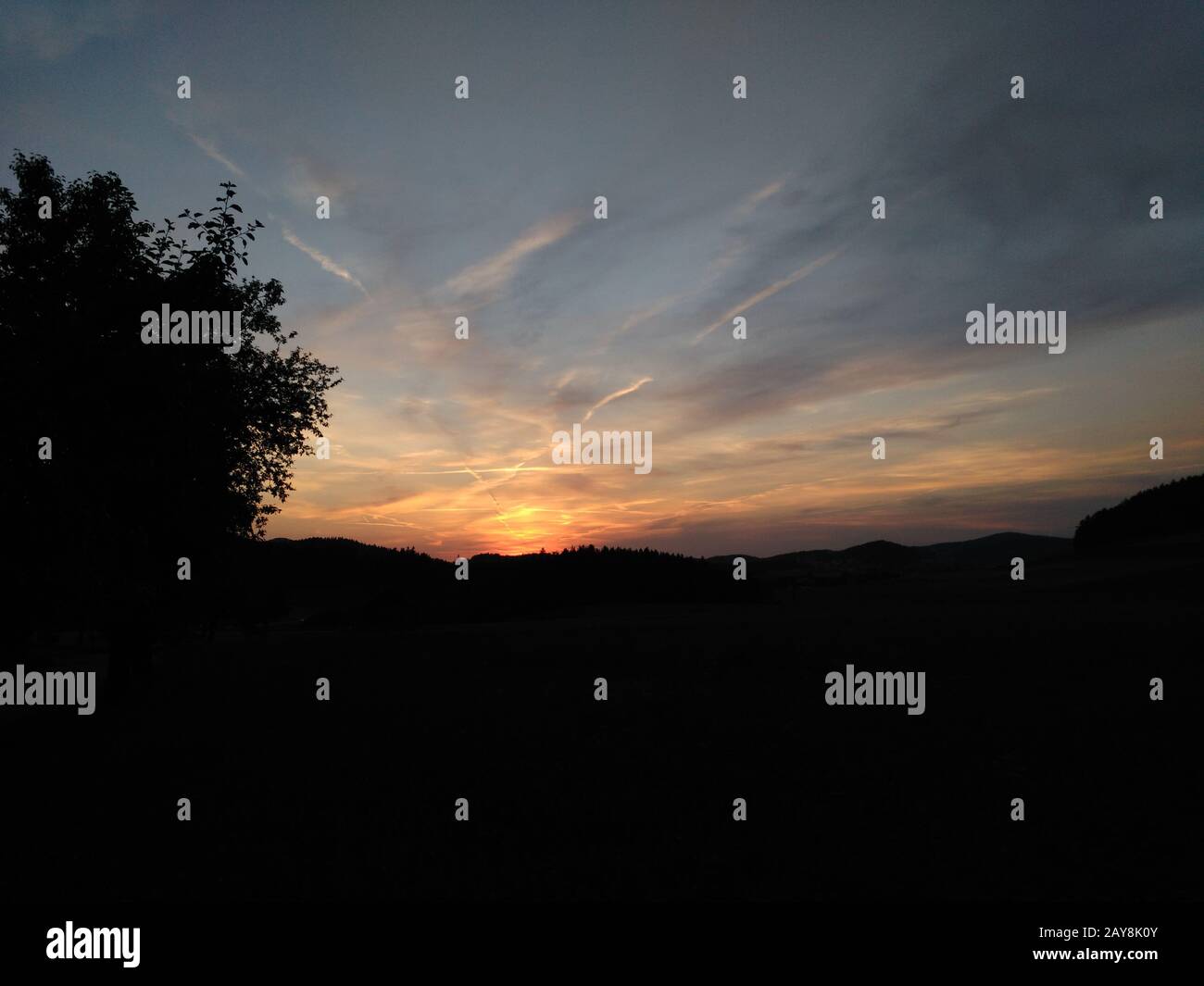 Tramonto nella campagna aperta Foto Stock