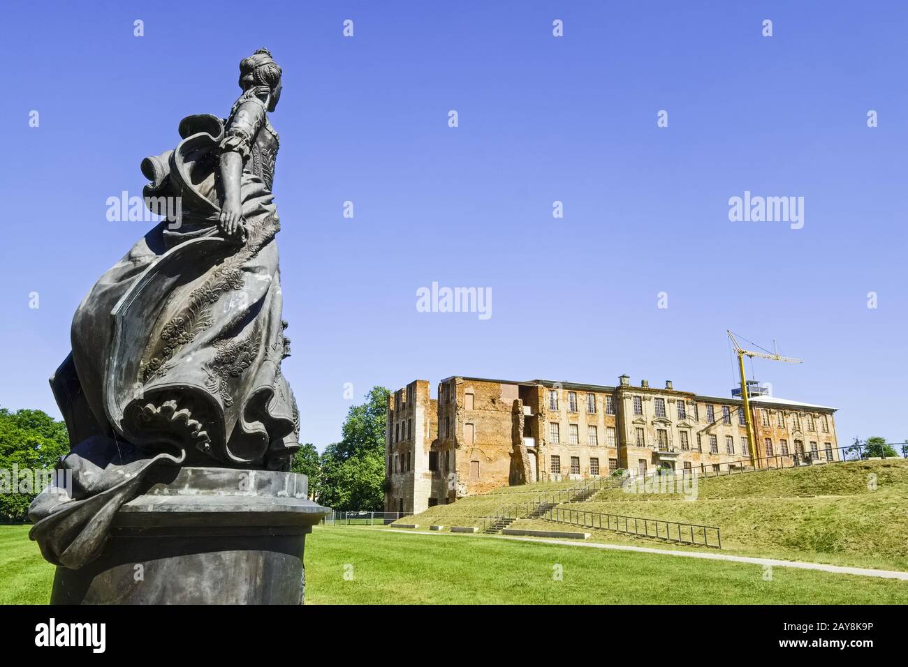 Monumento Katharina II., ala est del castello di Zerbst, Zerbst/Anhalt, Sassonia-Anhalt, Germania Foto Stock