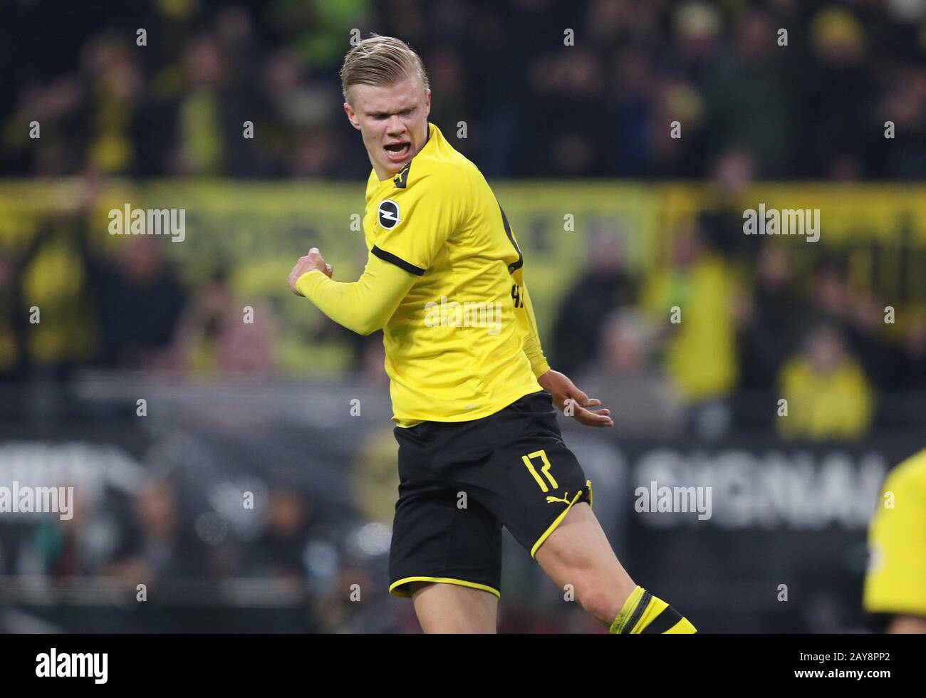 Dortmund, Germania. 15th Feb, 2020. Primo: 14.02.2020 Calcio, 2019/2020 1.Bundesliga: BVB Borussia Dortmund - Eintracht Francoforte 4: 0 jubilation Erling Haaland | utilizzo credito mondiale: DPA/Alamy Live News Foto Stock