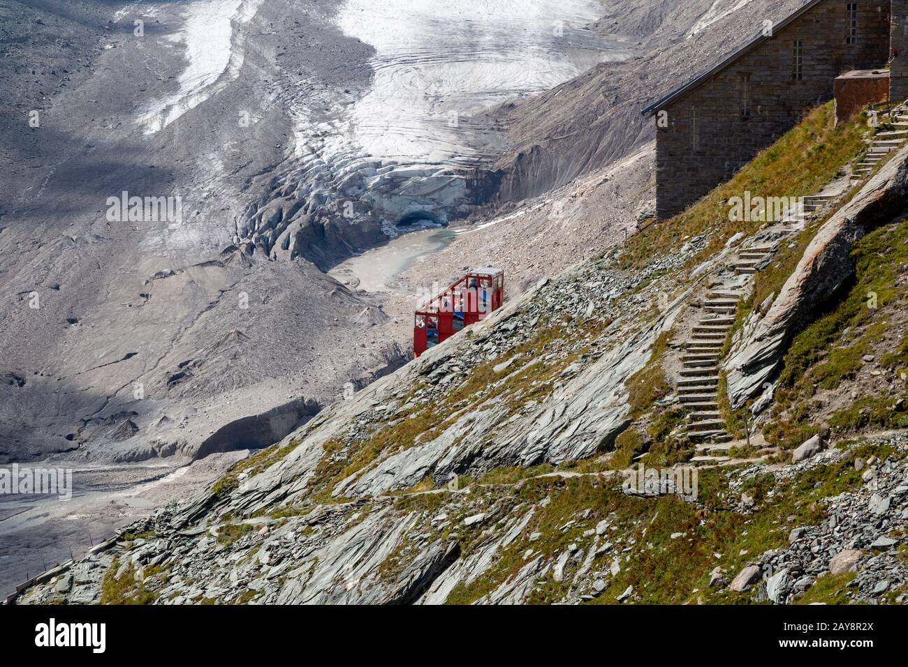 Trasporto storico dei turisti al ghiacciaio sotto il Grossglockner Mountain Foto Stock