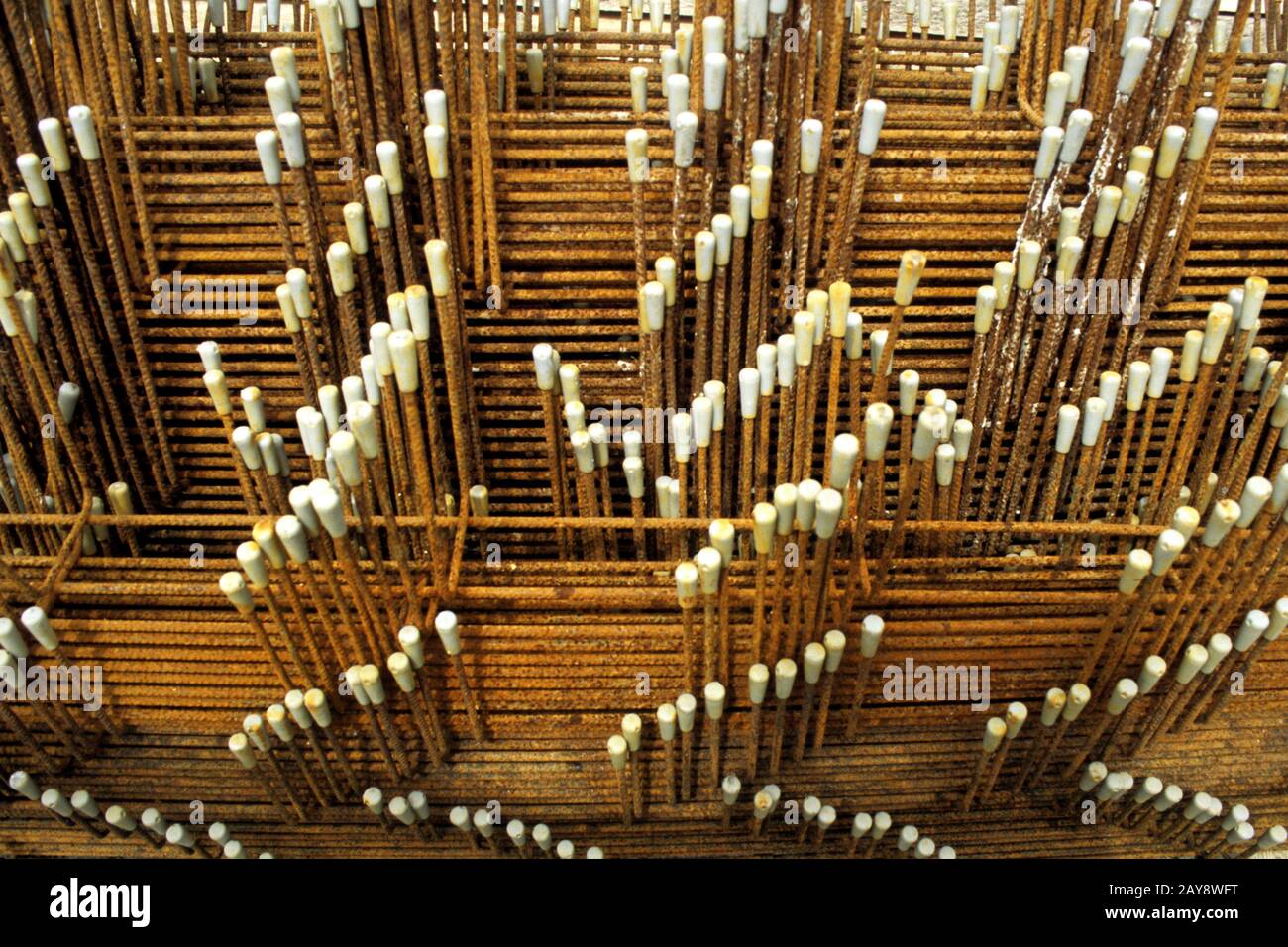 Tappetini in acciaio, materiale da costruzione Foto Stock