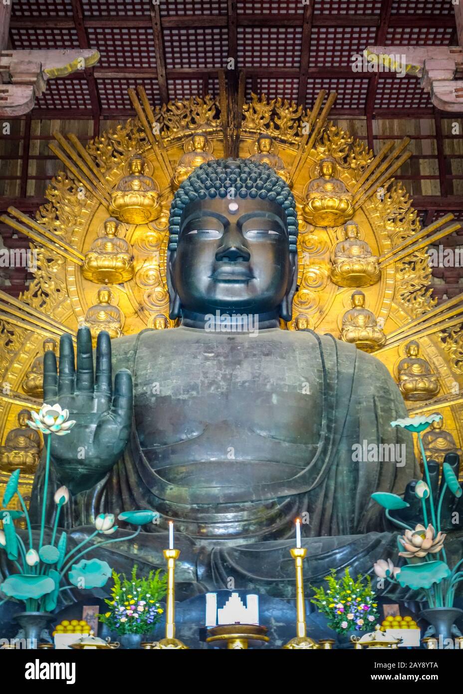 buddha di Vairocana nel tempio di Daibutsu-den Todai-ji, Nara, Giappone Foto Stock