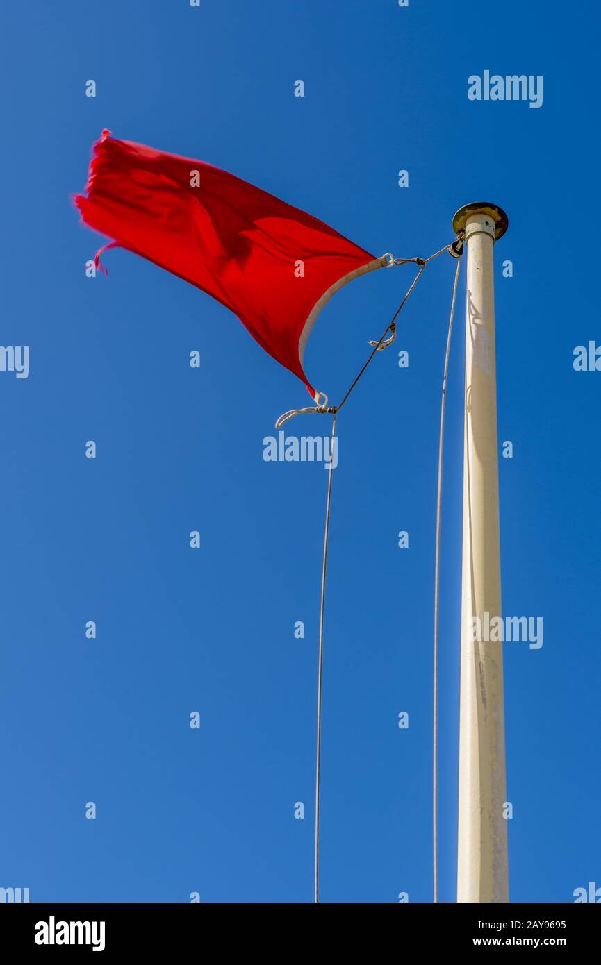 Flag rosso, formato verticale Foto Stock