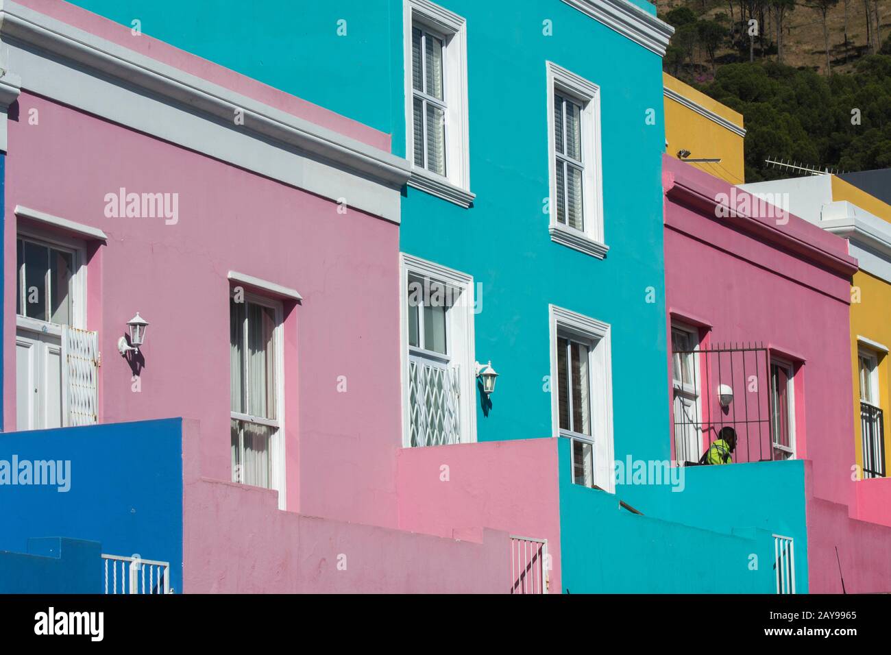 Case dai colori vivaci nel quartiere Bo-Kaap (Capo superiore) di Città del Capo, Sud Africa precedentemente conosciuto come quartiere Malay. Foto Stock