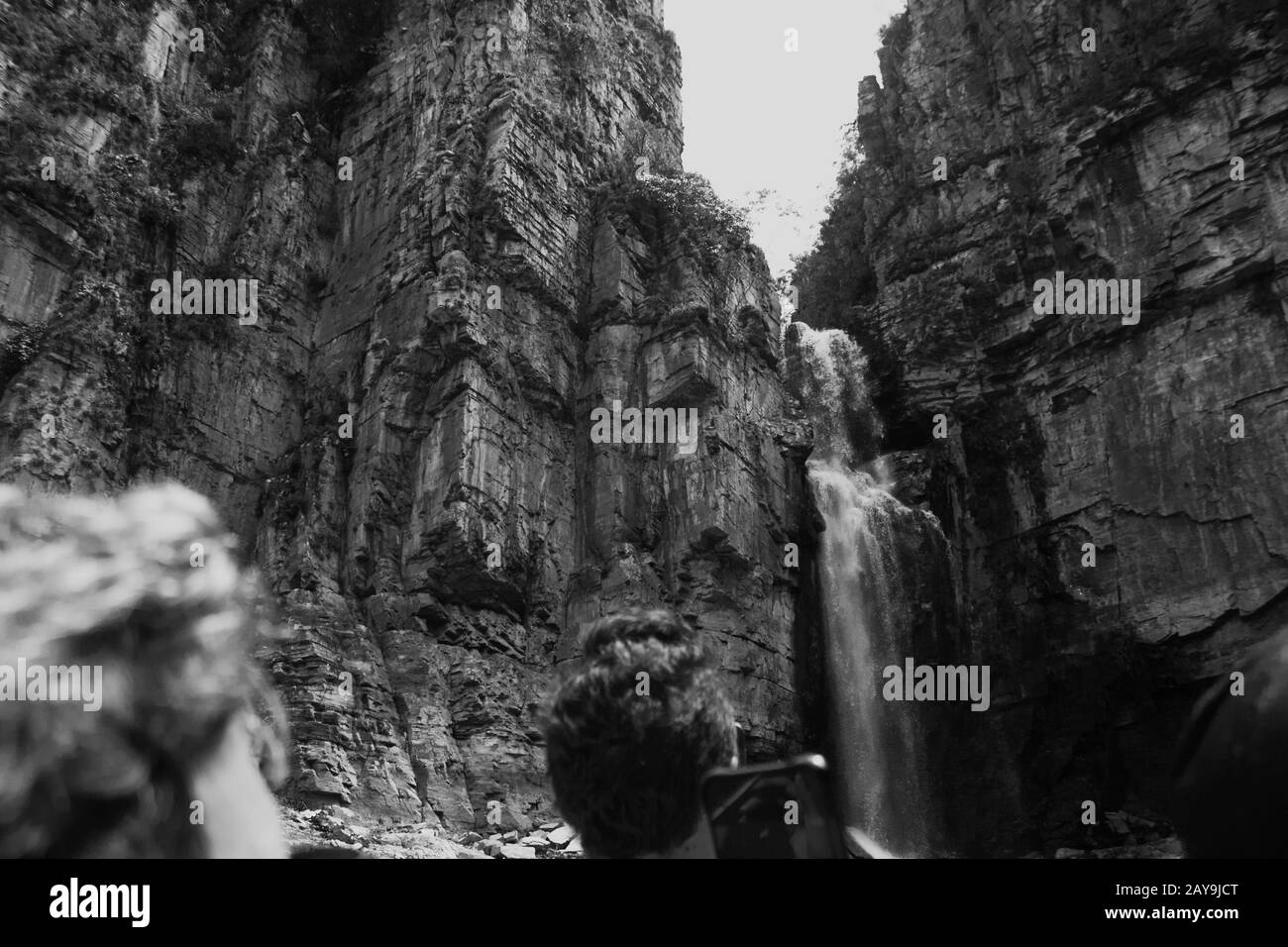 Guardando la cascata dei Canyons. Foto Stock