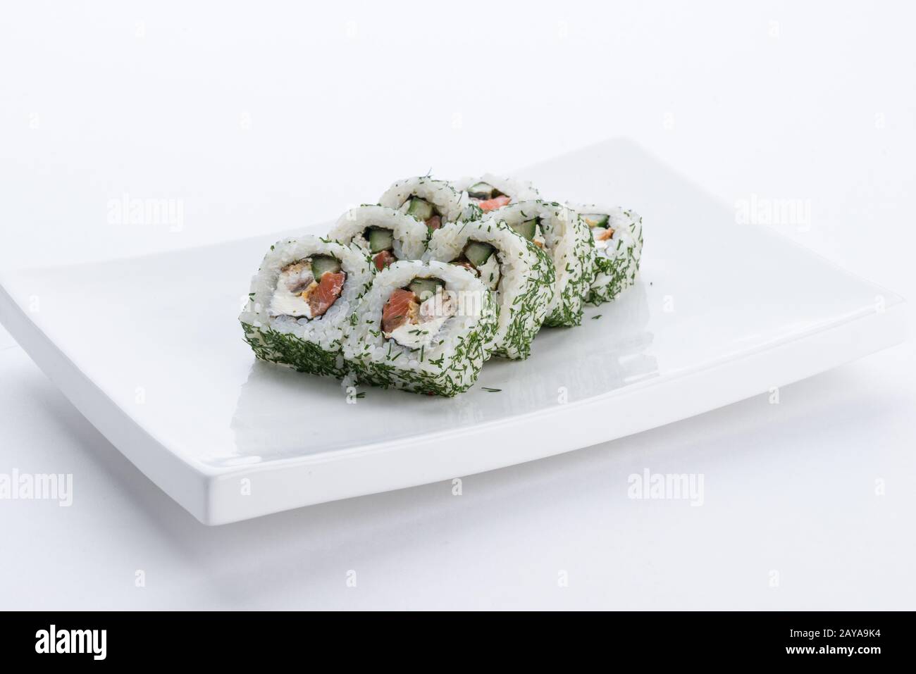 Il cibo giapponese, ristorante sushi gunkan maki roll piatto o vassoio impostato. Set di Sushi e composizione Foto Stock